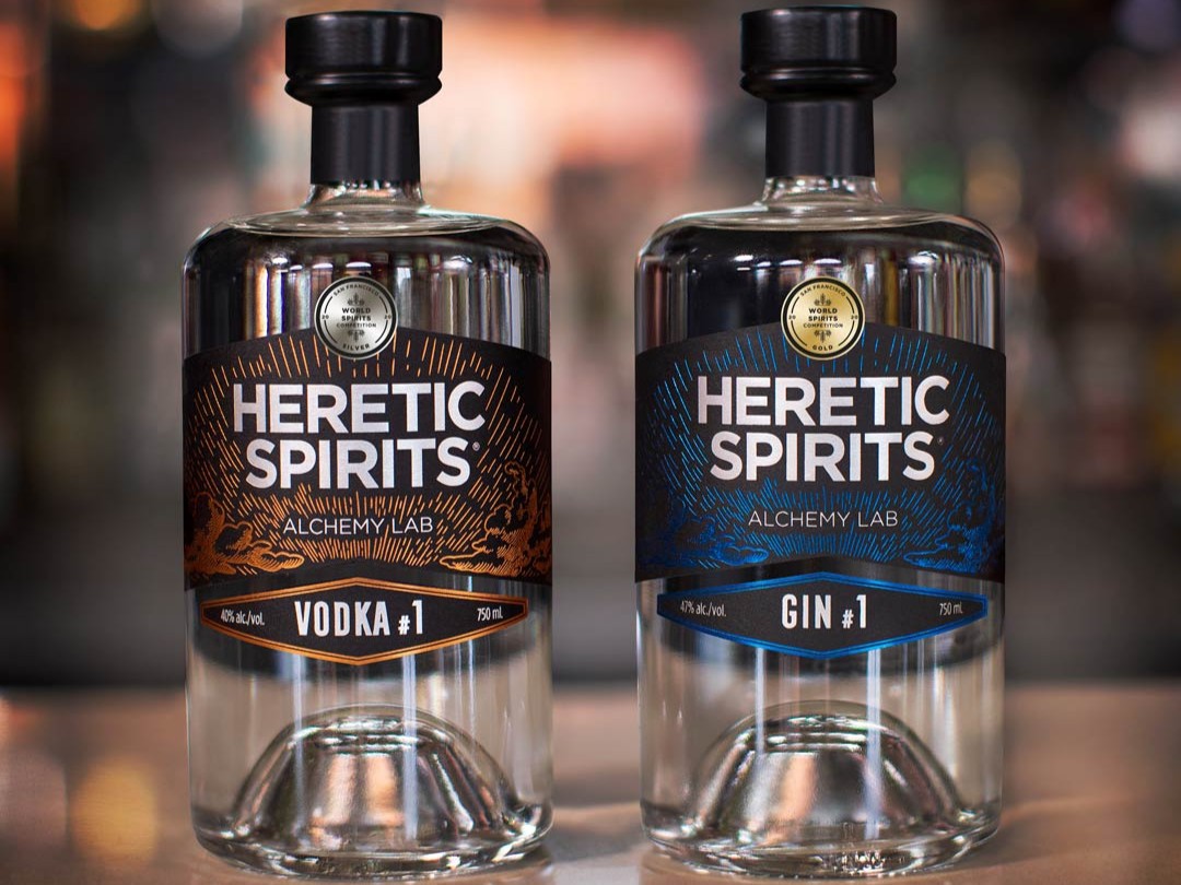 Botella de Gin Heretic